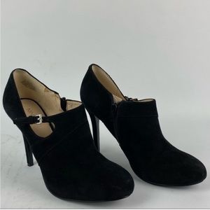 Nine West black suede booties / heels size 6.5